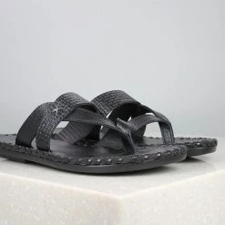 PRIVO By Inc5 EMBOSSED STRAP TOE THONG-BLACK MEN