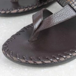 PRIVO By Inc5 EMBOSSED STRAP TOE THONG-BROWN