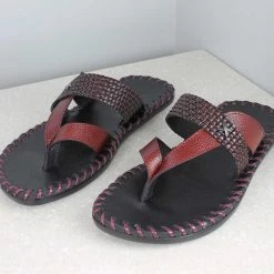 PRIVO By Inc5 EMBOSSED STRAP TOE THONG-MAROON