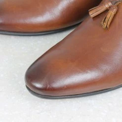 PRIVO By Inc5 BROOCH SLIPPON - TAN