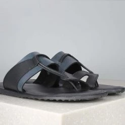 PRIVO By Inc5 MEN TOE THONG - BLACK