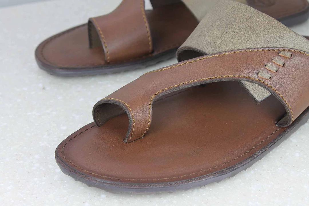 PRIVO By Inc5 CONTRA TOE SLIPPER - BROWN MEN 6 PRIVO By Inc5 CONTRA TOE SLIPPER - BROWN MEN
