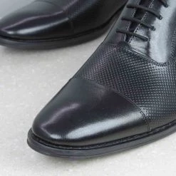 PRIVO By Inc5 EMBOSSED OXFORD - BLACK