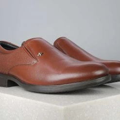 PRIVO By Inc5 BROOCH SLIPPON - BROWN