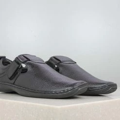 PRIVO By Inc5 CASUAL LEATHER SANDAL-BLACK