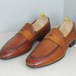 PRIVO By Inc5 PERFORATED SLIPON - TAN