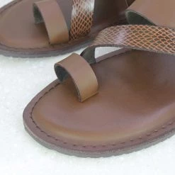 PRIVO By Inc5 FRONT BUCKLE THONG -BROWN