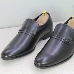 PRIVO By Inc5 BROOCH LEATEHR SLIPPON-BLACK MEN