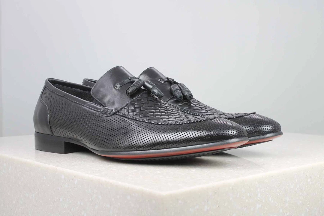 ATESBER By Inc5 INTERLACE TASSEL SLIPPON - BLACK 3 ATESBER By Inc5 INTERLACE TASSEL SLIPPON - BLACK