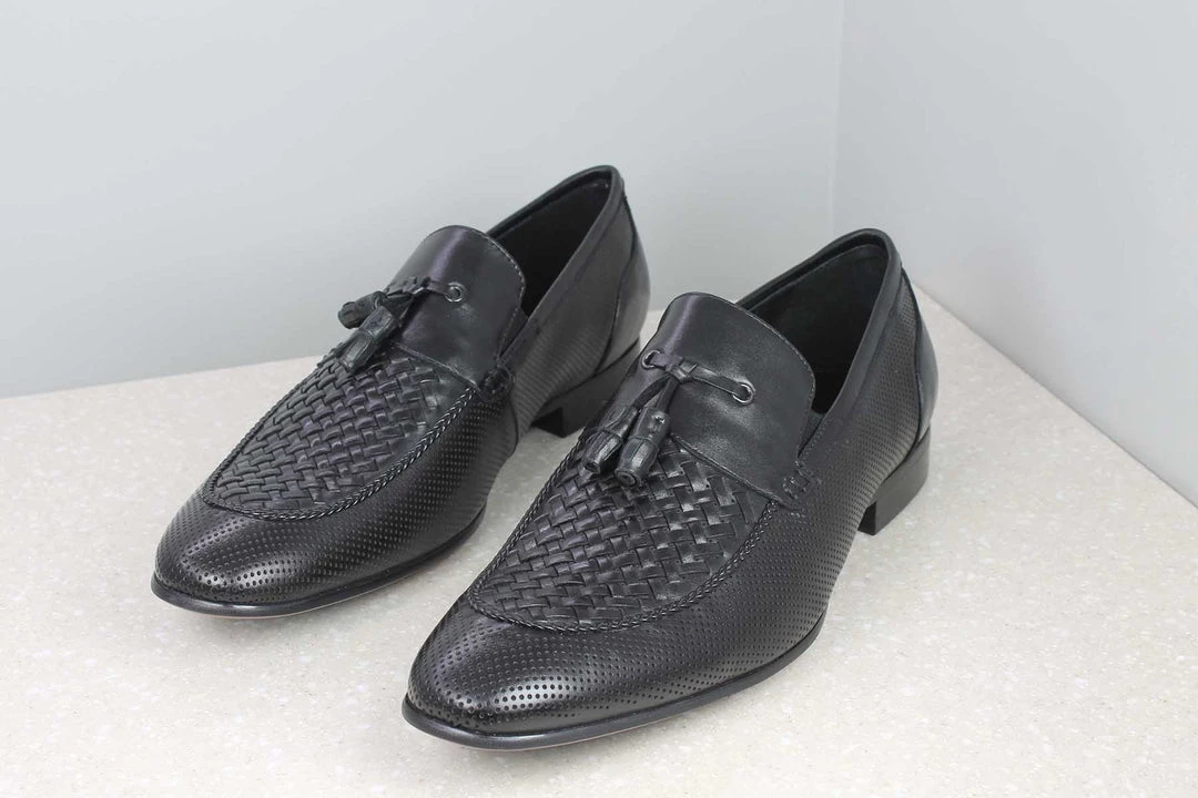 ATESBER By Inc5 INTERLACE TASSEL SLIPPON - BLACK 5 ATESBER By Inc5 INTERLACE TASSEL SLIPPON - BLACK