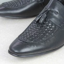 ATESBER By Inc5 INTERLACE TASSEL SLIPPON - BLACK 10 ATESBER By Inc5 INTERLACE TASSEL SLIPPON - BLACK