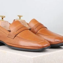 ATESBER By Inc5 FORMAL SLIPONS-WAXY TAN