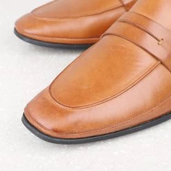 ATESBER By Inc5 FORMAL SLIPONS-WAXY TAN