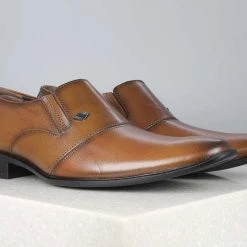 PRIVO By Inc5 BROOCH SLIPPON - TAN