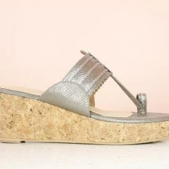 Inc.5 PLATFORM KOLHAPURI-GUN METAL