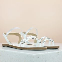 Inc.5 STUDDED FLAT THONG-WHITE SALE