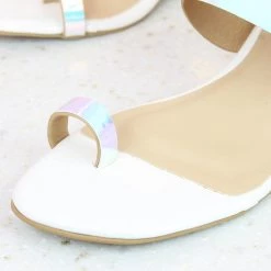 Inc.5 ROUND HEEL TOE POST - WHITE SALE