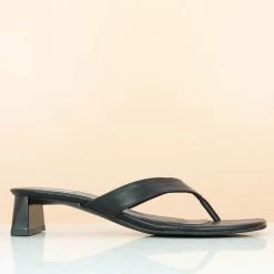 Inc.5 SQUARE HEEL THONG-BLACK