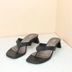 Inc.5 SQUARE HEEL THONG-BLACK