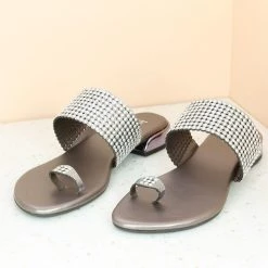 Inc.5 DIAMOND FLAT TOE POST-GUN METAL