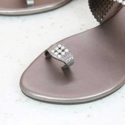 Inc.5 DIAMOND FLAT TOE POST-GUN METAL