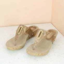 Inc.5 VEDGE HEEL CASUAL THONG-ANT GOLD