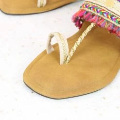 Inc.5 MULTI COLOURED FLAT KOLHAPURI-BEIGE