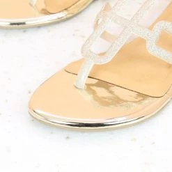 Inc.5 GLITTERY FLAT SANDAL-LIGHT GOLD