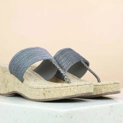 Inc.5 SEQUIN LACE PLATFORM THONG-GUN METAL SALE