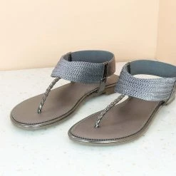 Inc.5 SALE SEQUINS FLAT SANDAL-GUN METAL