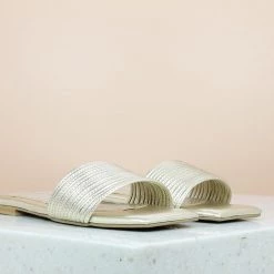 Inc.5 SQUARE SHAPE STRAPY FLAT MULE-LIGHT GOLD