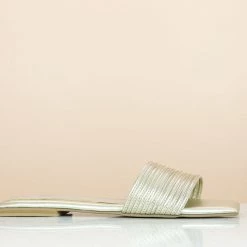 Inc.5 SQUARE SHAPE STRAPY FLAT MULE-LIGHT GOLD