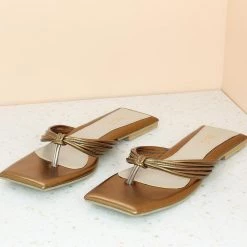 Inc.5 SALE SQUARE SHAPE STRAPY FLAT THONG-ANTIQUE GOLD