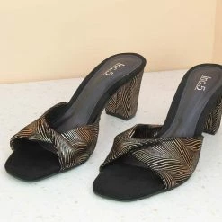 Inc.5 BLOCK HEEL MULE - BLACK SALE