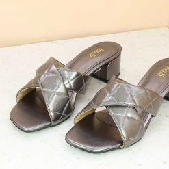 Inc.5 BLOCK HEEL METALLIC MULES