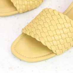 Inc.5 WOVEN MULE - YELLOW