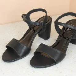 Inc.5 BLOCK HEEL SANDAL