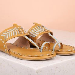 Inc.5 WOMEN FLAT STITCHED KOLHAPURI