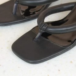 Inc.5 Inc5 SMALL HEEL THONG