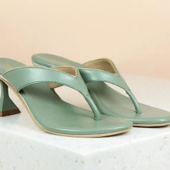 Inc.5 BASIC THONG SALE