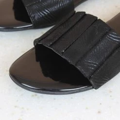 Inc.5 PLEATED FLAT MULES 8 Inc.5 PLEATED FLAT MULES