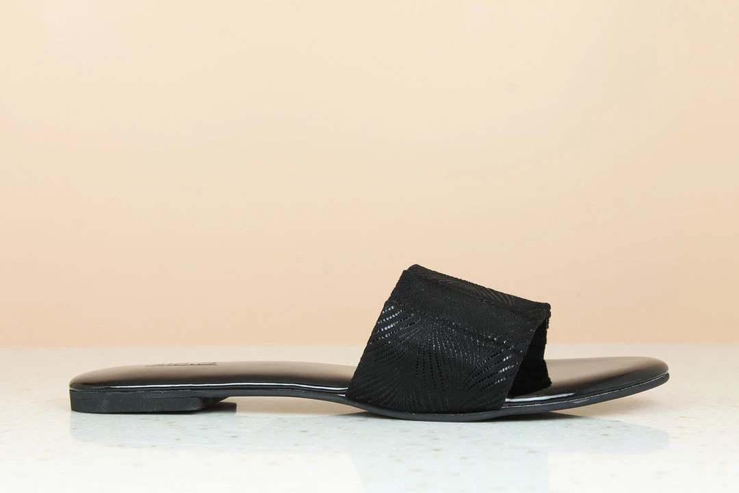 Inc.5 PLEATED FLAT MULES 6 Inc.5 PLEATED FLAT MULES