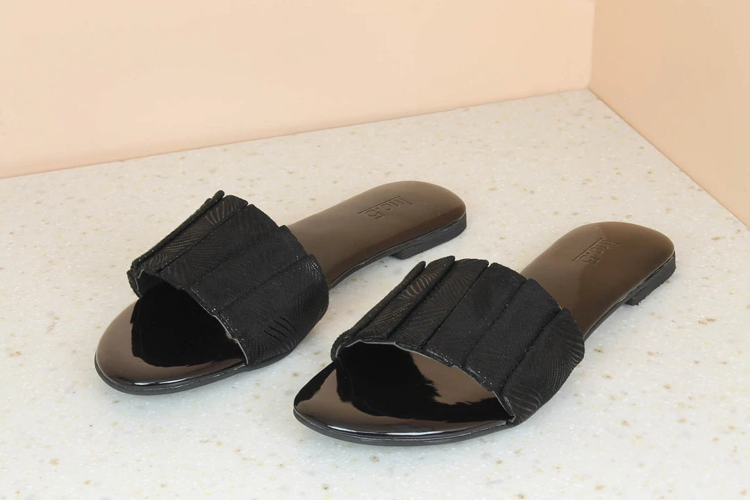Inc.5 PLEATED FLAT MULES 4 Inc.5 PLEATED FLAT MULES