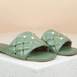 Inc.5 FLAT STUDDED MULES