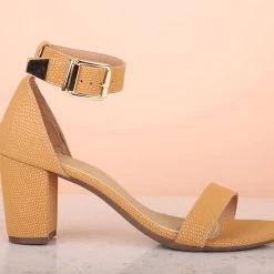 Inc.5 ANKLE STRAP BLOCK HEEL-BEIGE
