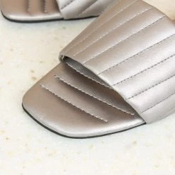 Inc.5 FLAT MULES SALE