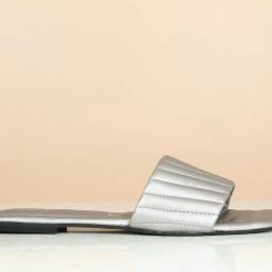 Inc.5 FLAT MULES SALE