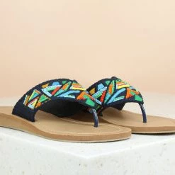 Inc.5 EMBROIDED THONG