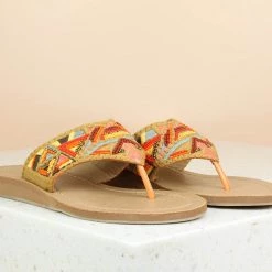 Inc.5 EMBROIDED THONG Embroidery