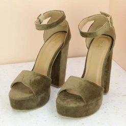 Inc.5 COUNTER HEEL PARTY SANDAL-DARK BEIGE